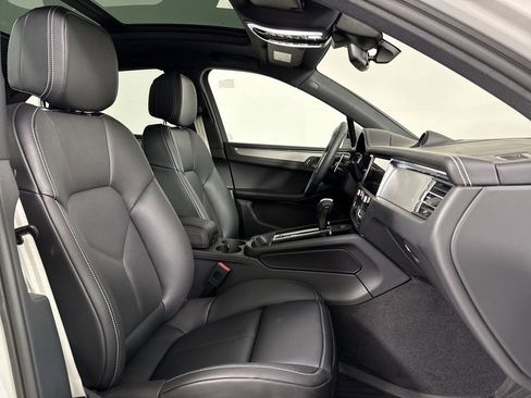 New 2026 Porsche Macan S image 24