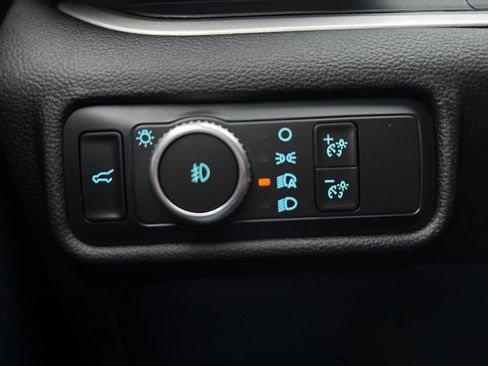 Used 2022 Ford Explorer XLT w/ Equipment Group 202A image 64