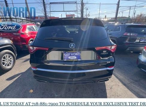 Used 2024 Acura MDX SH-AWD w/ Technology Package image 4