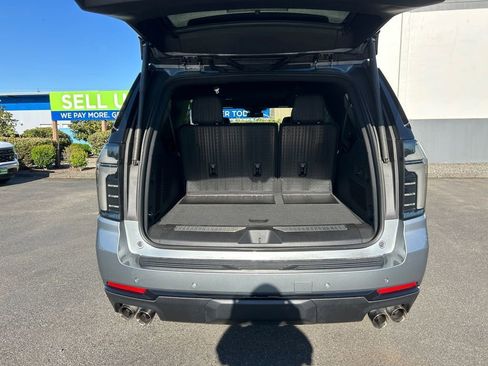 Used 2025 Chevrolet Suburban RST w/ RST Capability Package AWD/4WD image 23