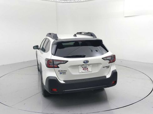 Certified 2025 Subaru Outback Onyx Edition XT w/ Popular Package #2 image 8