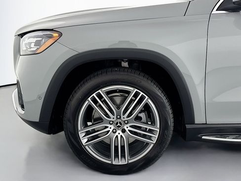 New 2026 Mercedes-Benz GLS 450 4MATIC image 10
