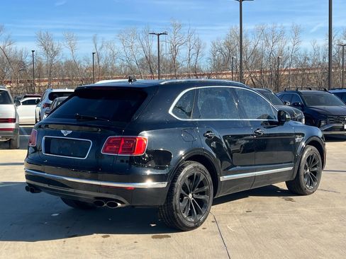 Used 2019 Bentley Bentayga image 12