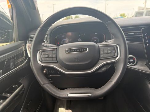 Used 2024 Jeep Wagoneer Series II AWD/4WD image 21