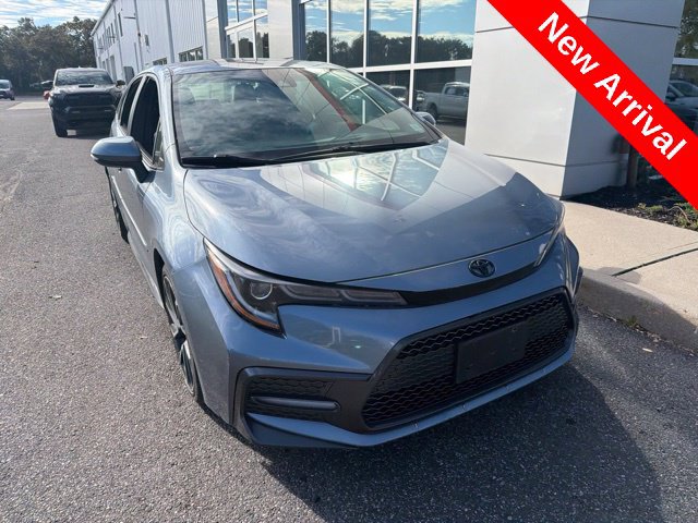Used 2022 Toyota Corolla SE w/ SE Premium Package FWD image 3