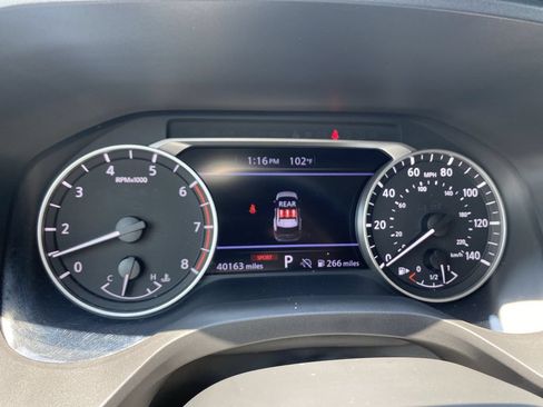 Used 2025 Nissan Rogue SV AWD/4WD image 33