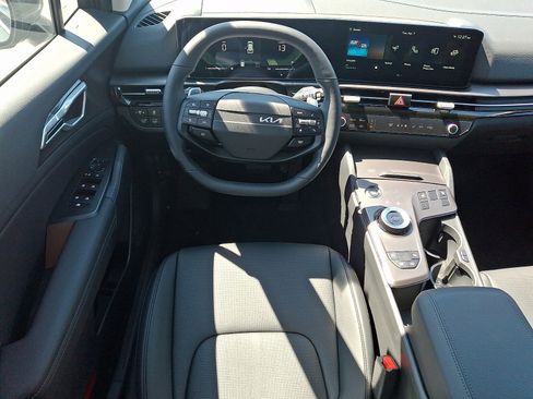 New 2026 Kia Sportage EX image 7