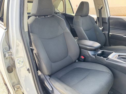 Used 2023 Toyota RAV4 LE image 19
