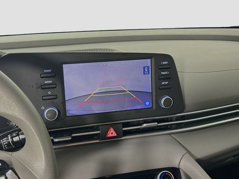 Used 2023 Hyundai Elantra SEL FWD image 13