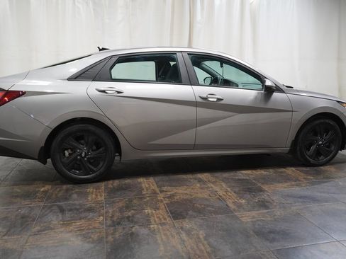 Used 2023 Hyundai Elantra SEL image 4