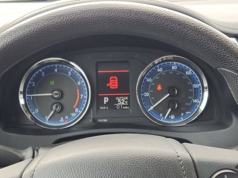 Used 2017 Toyota Corolla LE image 14