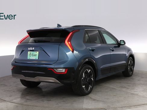 Used 2024 Kia Niro Wave w/ Wave Preserve Package image 12