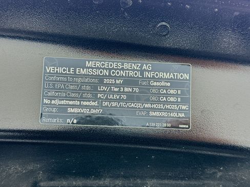 Used 2025 Mercedes-Benz GLC 43 AMG 4MATIC image 21