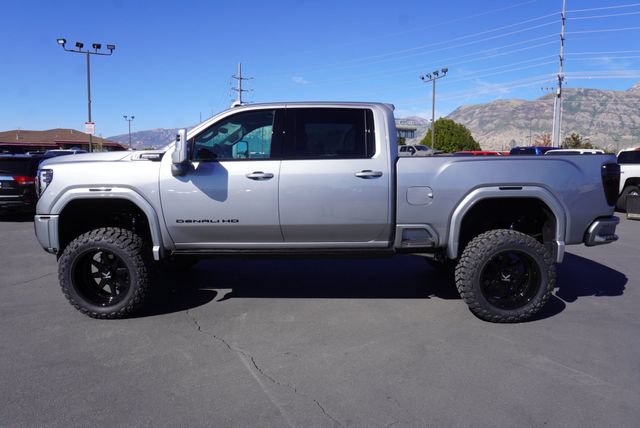 Used 2026 GMC Sierra 3500 Denali Ultimate w/ LPO, Black Badging Package AWD/4WD image 9