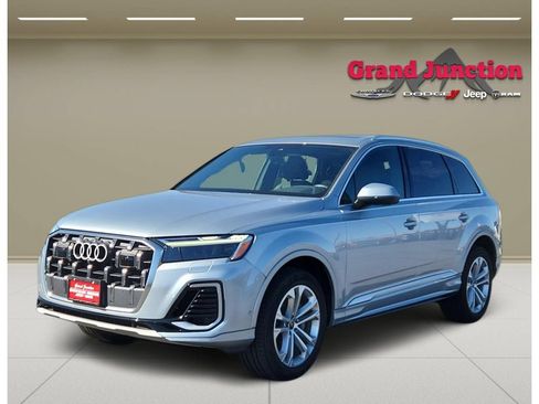 Used 2025 Audi Q7 3.0T Premium Plus AWD/4WD image 2