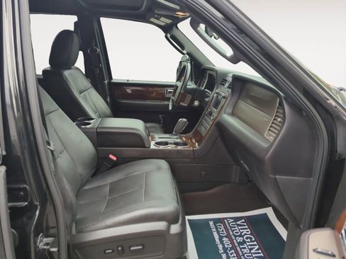 Used 2014 Lincoln Navigator L 4WD image 15