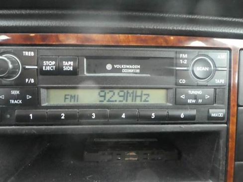 Used 2001 Volkswagen Passat GLS image 12