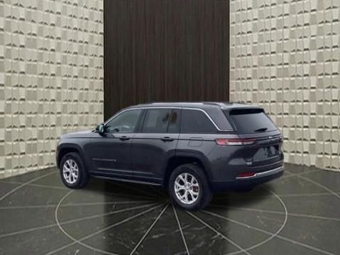Used 2023 Jeep Grand Cherokee Limited w/ Luxury Tech Group II AWD/4WD image 7