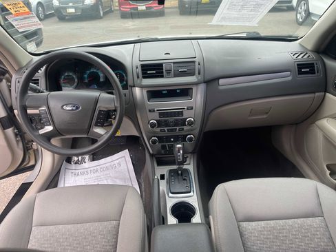 Used 2010 Ford Fusion SE image 12
