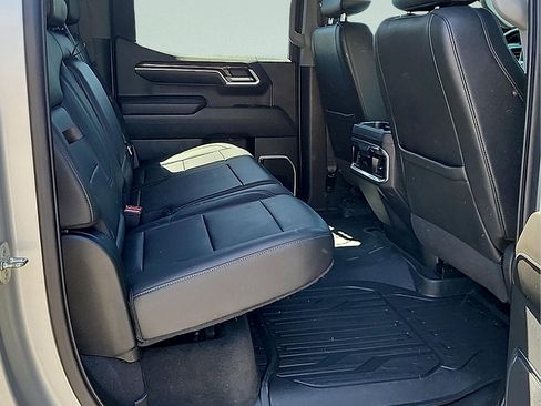 Used 2022 GMC Sierra 1500 Elevation w/ Elevation Premium Package AWD/4WD image 11
