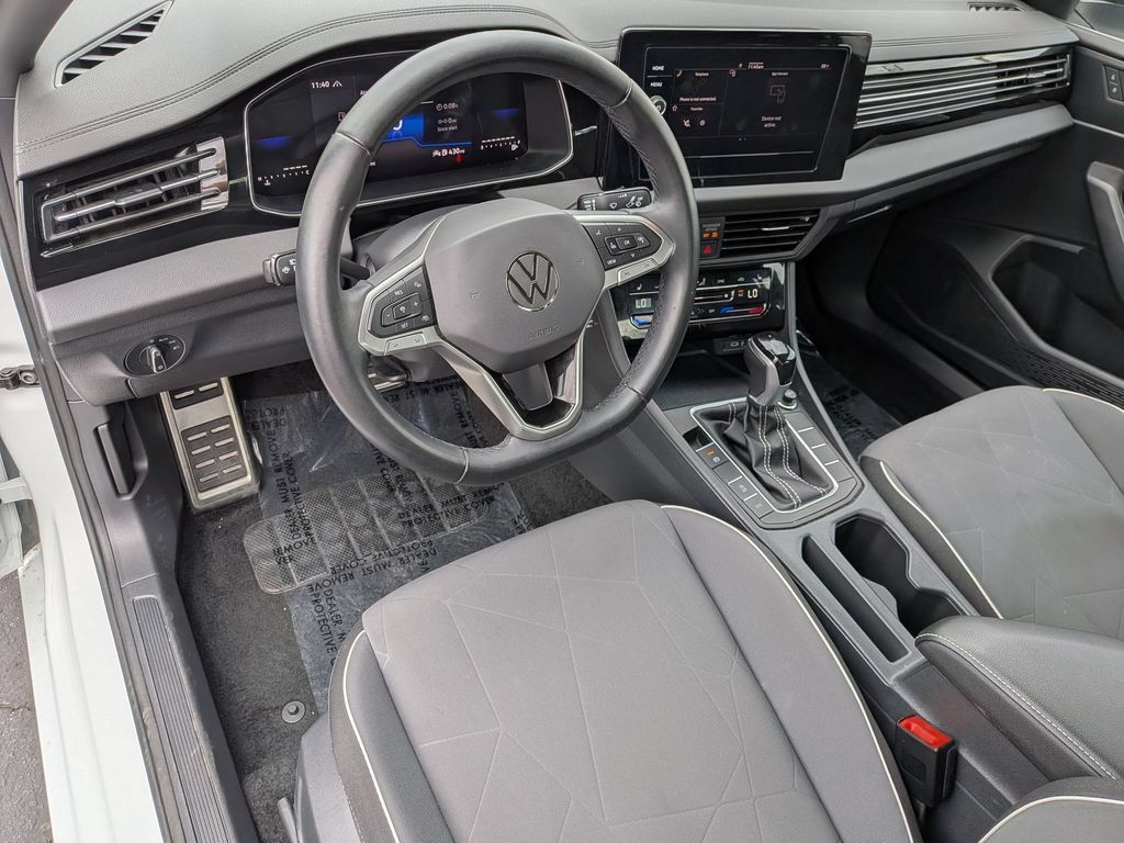 Used 2025 Volkswagen Jetta Sport FWD image 16