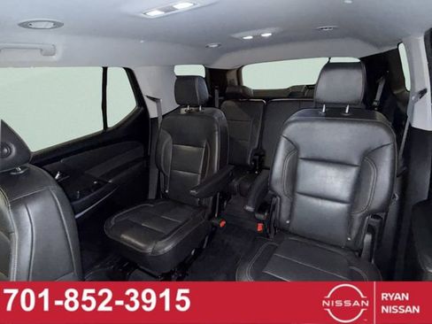 Used 2021 Chevrolet Traverse Premier AWD/4WD image 31