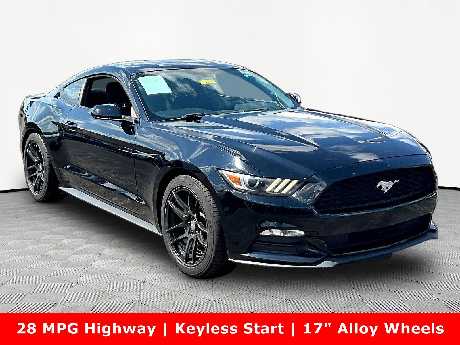 Used 2016 Ford Mustang Coupe RWD image 3