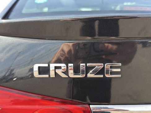 Used 2016 Chevrolet Cruze LT w/ RS Package FWD image 17