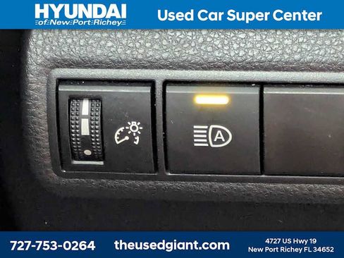 Used 2024 Toyota Corolla SE FWD image 25