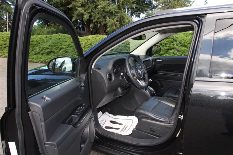 Used 2011 Jeep Compass Limited AWD/4WD image 5