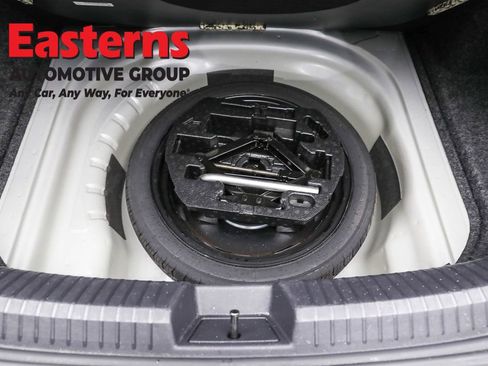 Used 2024 Volkswagen Jetta SE FWD image 21
