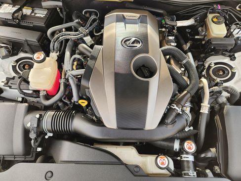 Used 2017 Lexus IS 200t image 39