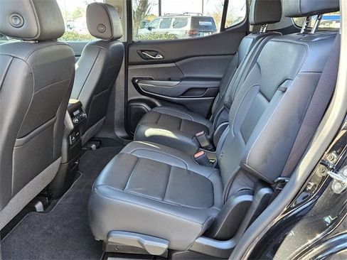 Used 2023 GMC Acadia SLT w/ Trailering Package image 11