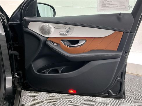 Certified 2022 Mercedes-Benz GLC 43 AMG 4MATIC image 25