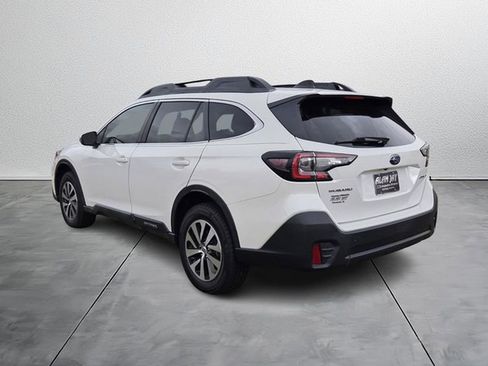 Used 2021 Subaru Outback Premium image 4
