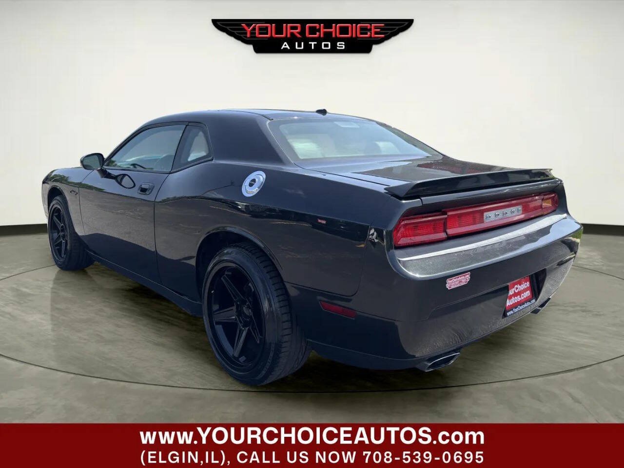 Used 2010 Dodge Challenger R/T RWD image 3