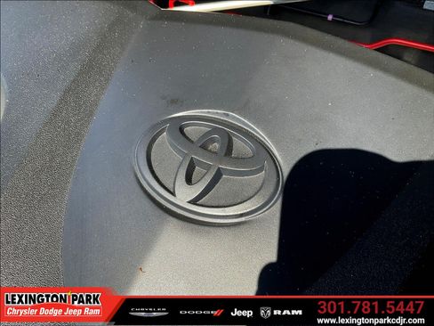 Used 2021 Toyota RAV4 XLE w/ Convenience Package AWD/4WD image 30