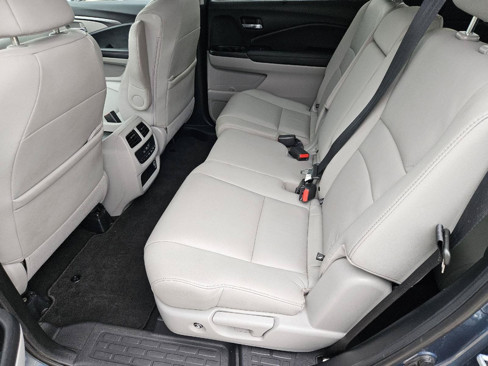 Used 2021 Honda Pilot Special Edition image 11