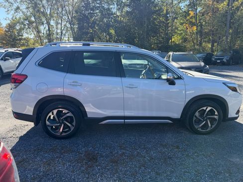 Used 2024 Subaru Forester Touring image 5