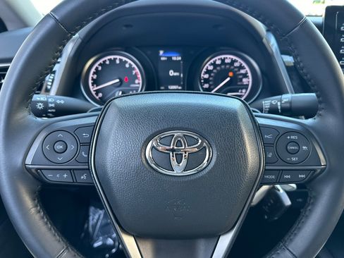 Used 2023 Toyota Camry SE FWD image 15