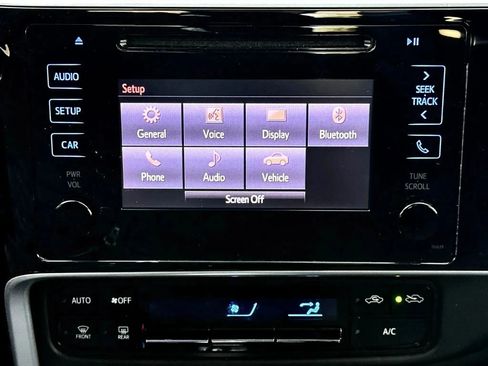 Used 2019 Toyota Corolla LE image 25