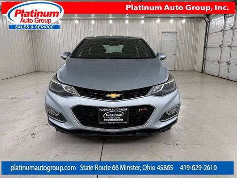 Used 2017 Chevrolet Cruze LT w/ Sun And Sound Package FWD image 8