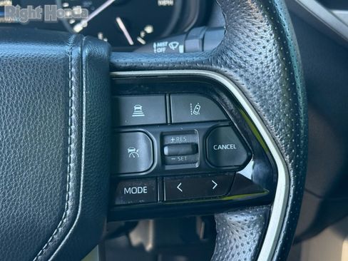 Used 2022 Toyota Tundra Limited AWD/4WD image 18