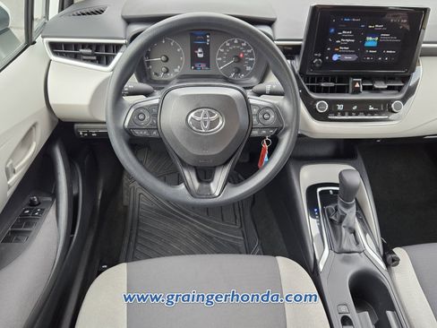 Used 2024 Toyota Corolla LE image 12