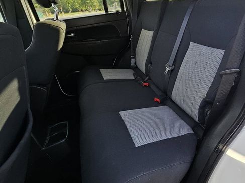 Used 2010 Jeep Liberty Sport w/ Popular Equipment Group image 11