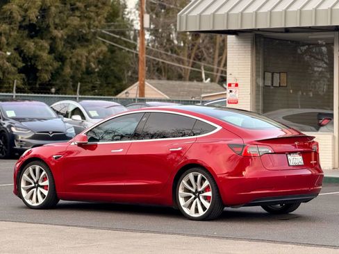 Used 2018 Tesla Model 3 Performance image 7