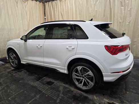 Used 2025 Audi Q3 2.0T Premium w/ Convenience Plus Package AWD/4WD image 9