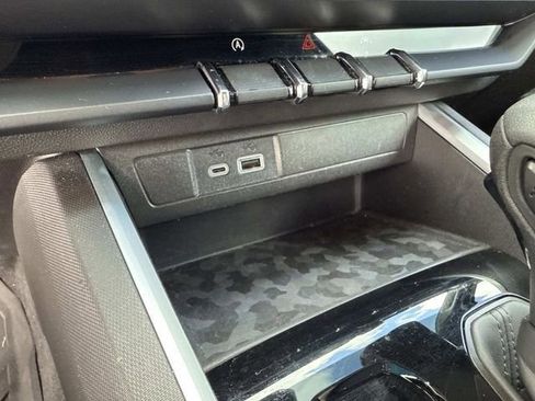 Used 2023 Chevrolet Colorado Trail Boss w/ Technology Package image 26