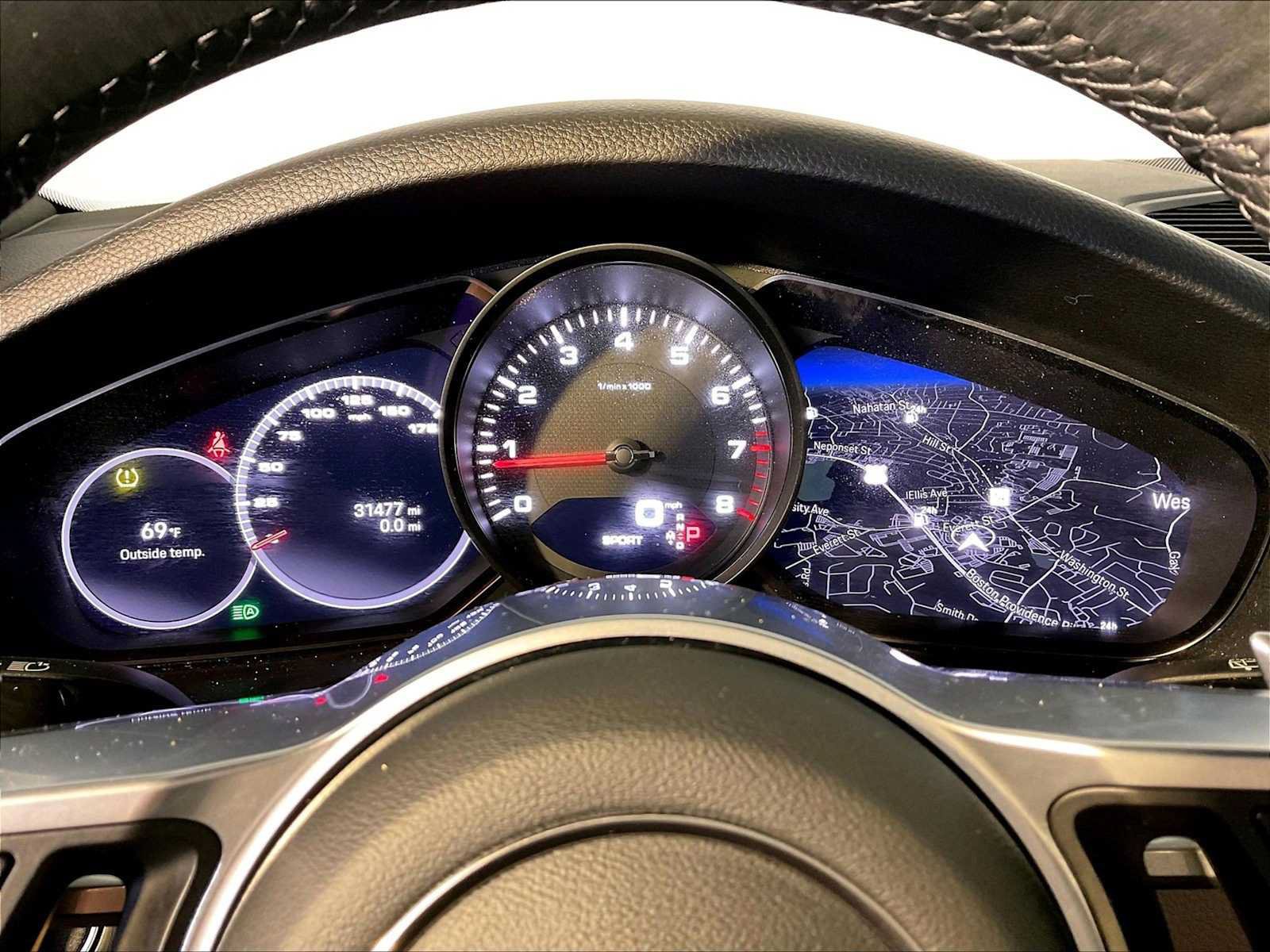 Certified 2022 Porsche Cayenne Platinum Edition AWD/4WD image 29