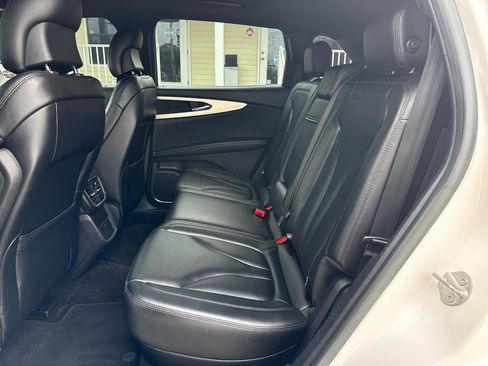 Used 2018 Lincoln MKX Premiere image 22